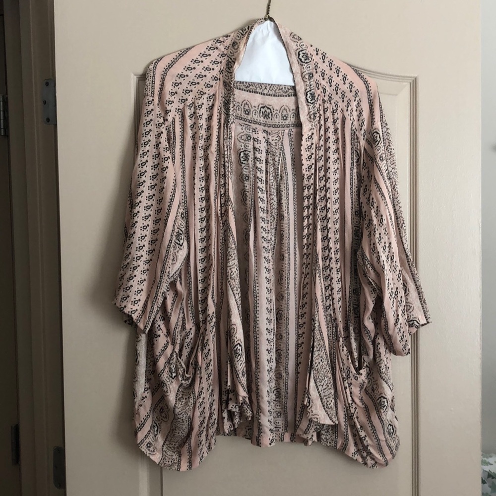 Urban outfitters pink kimono